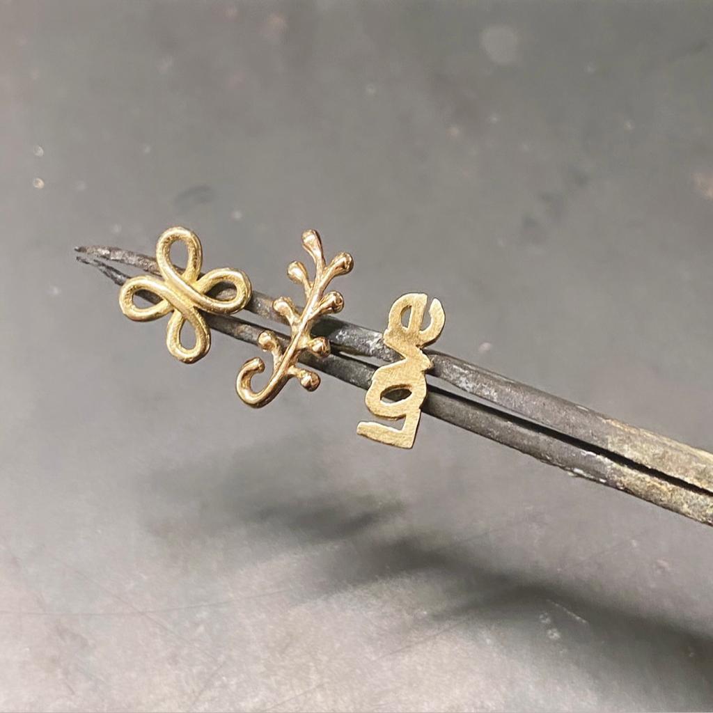 LOVE Earring-Lirmizrahi