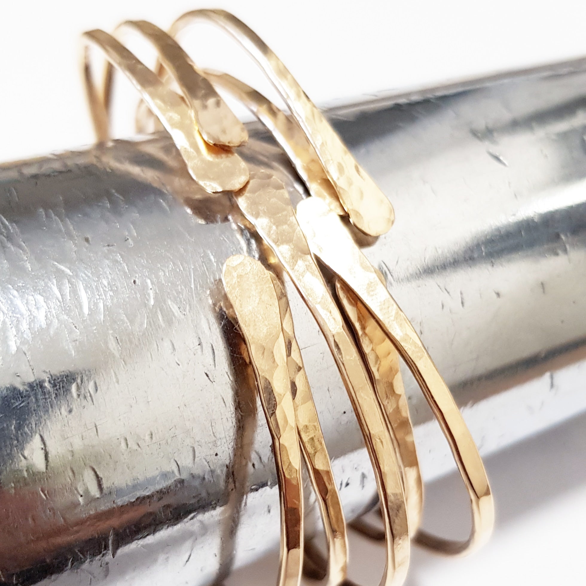 BANGLE Bracelet-Lirmizrahi