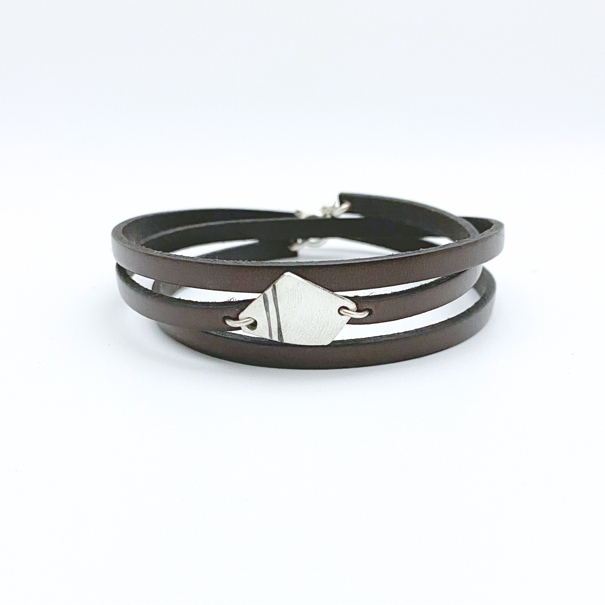 Q BRACELET