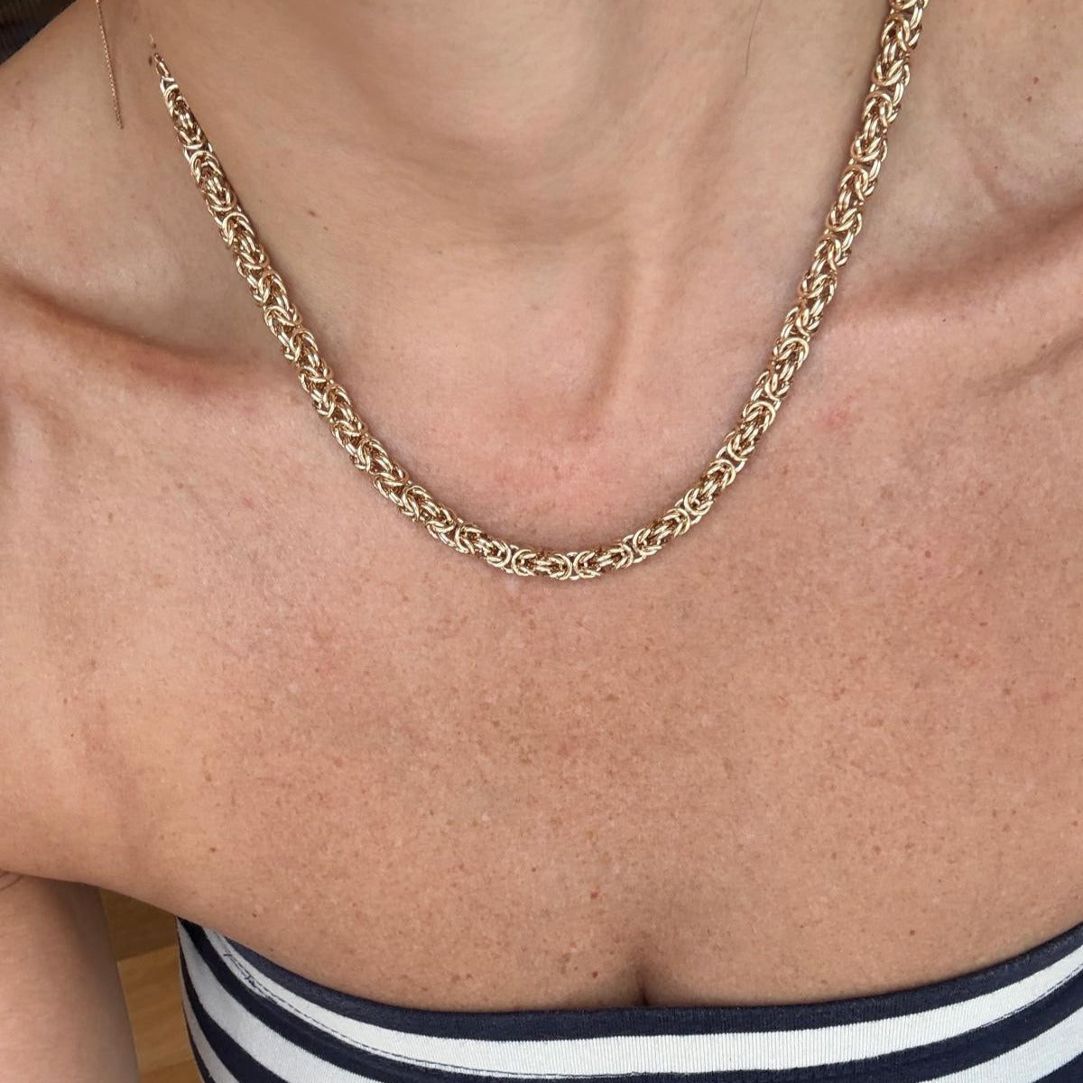 AMI Necklace