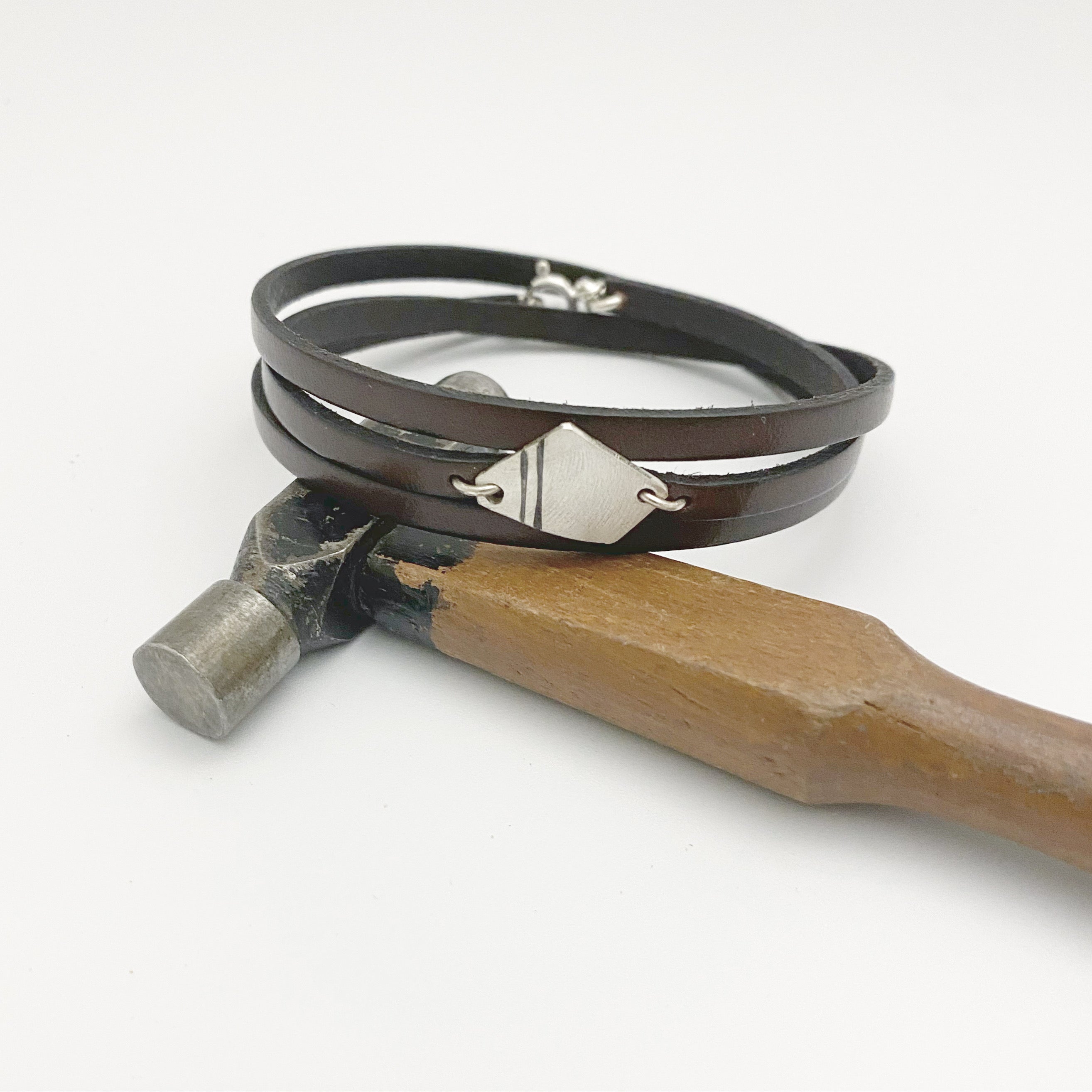 Q BRACELET